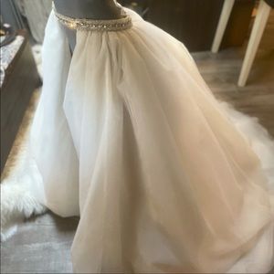 Detachable Wedding Train